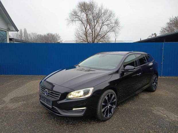 Volvo V60 2.0 D [D4] Kinetic EURO6 S&S Navi BLU...